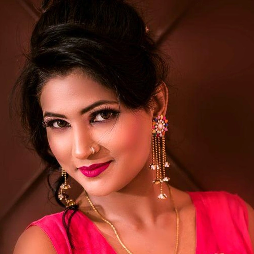 Glamorous Party & Sangeet Makeup Kanpur - Divya Makeover & Salon